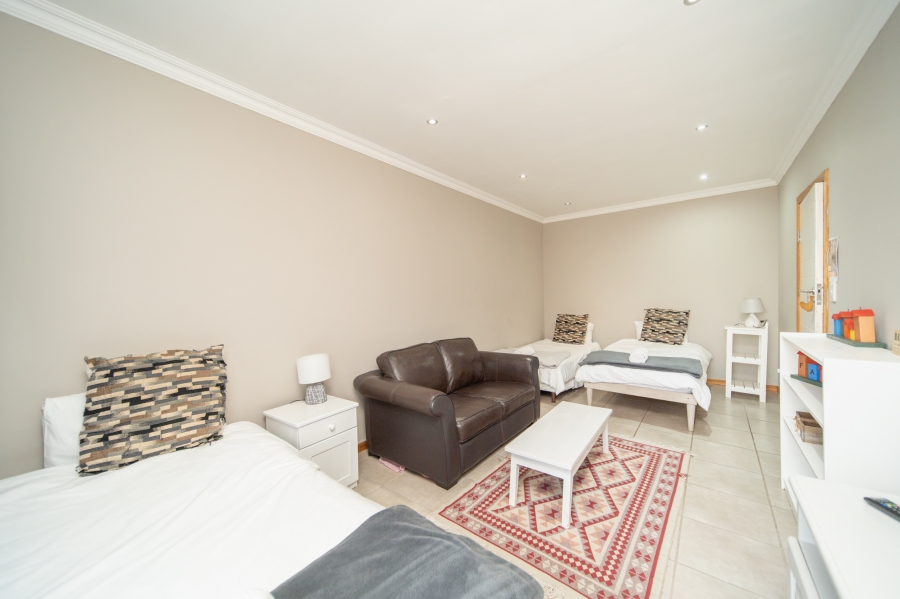 9 Bedroom Property for Sale in Nahoon Eastern Cape